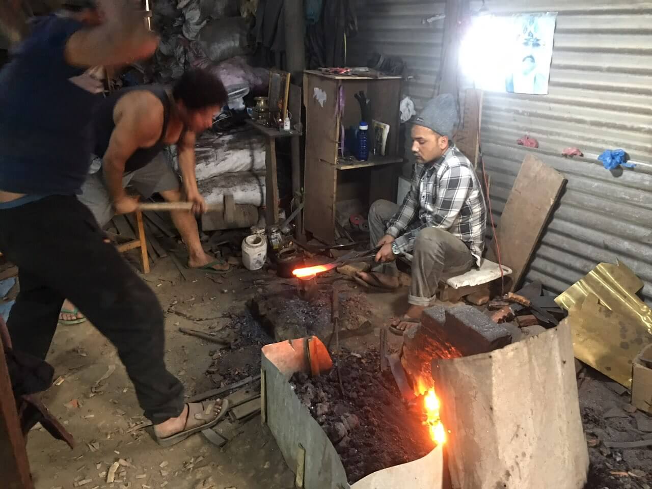 GGK kukrismiths forging kukri